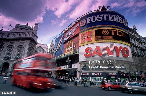 piccadilly circus - piccadilly circus stock-fotos und bilder