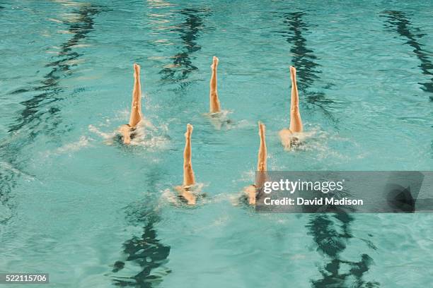 synchronized swimming - synchronized swimming photos et images de collection