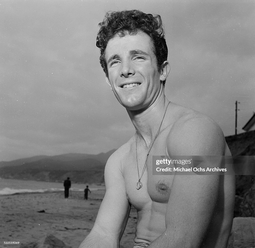 Steve Riwland Actor Steve Rowland poses on the beach in Los Angeles,CA. News Photo ...