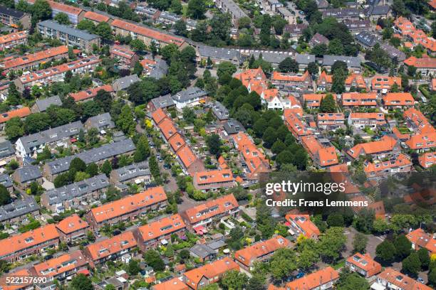 netherlands, hilversum, residential area - hilversum stockfoto's en -beelden