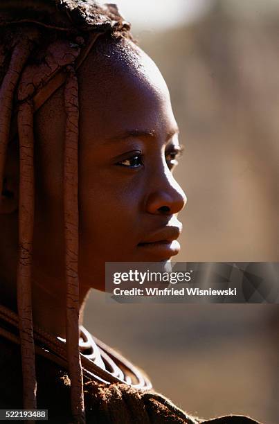 woman of hima tribe, namibia (near opuwo) - opuwo tribe stock-fotos und bilder