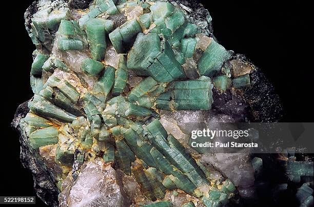 emerald - beryl mineral stock pictures, royalty-free photos & images