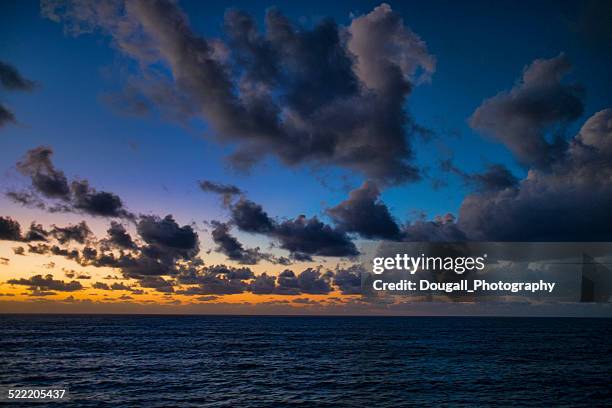 Sunrise Over The Pacific Ocean 이미지 (522205437) - 게티이미지뱅크