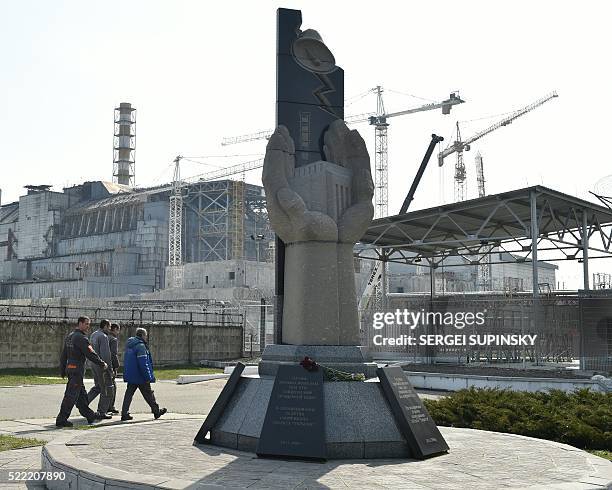 Chernobyl First Sarcophagus (Nuclear Power Plant) Photos and Premium High Res Pictures ...