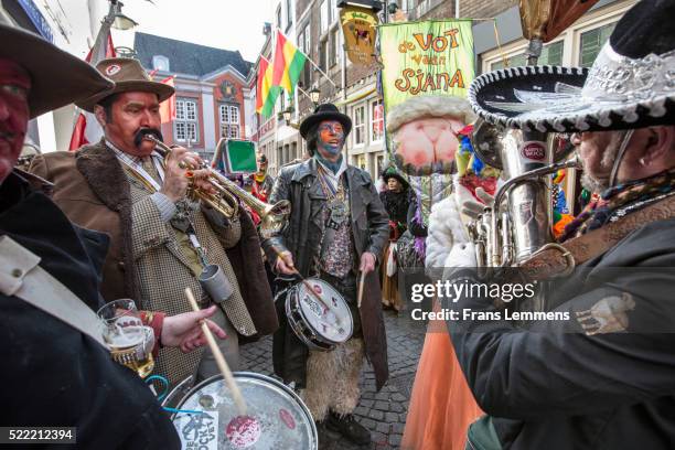 netherlands, maastricht, carnival festival - carnaval limburg stock pictures, royalty-free photos & images