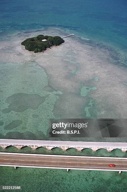 seven-mile bridge, florida - key largo ストックフォトと画像