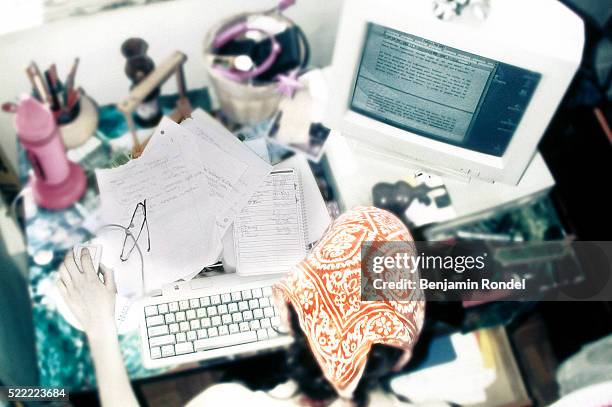 Teenager Messy Desk Photos and Premium High Res Pictures - Getty Images