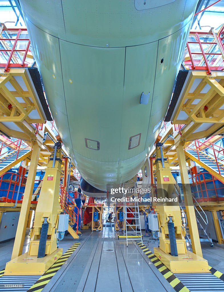 Flybus Spring Construction Airbus Construction High-Res Stock Photo - Getty Images