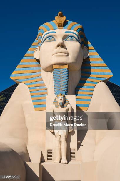 luxor hotel's sphinx in las vegas - las vegas pyramid hotel stock pictures, royalty-free photos & images