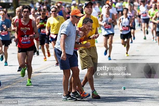 Runner Falling Photos and Premium High Res Pictures - Getty Images
