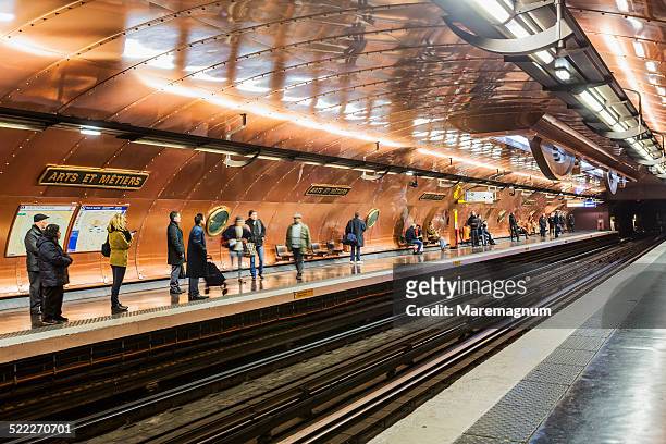 the metro (underground) station, arts et metiers - subway paris stockfoto's en -beelden