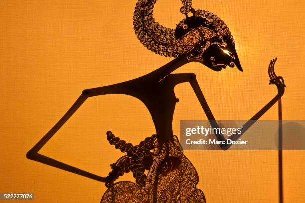 wayang kulit puppet show in java - wayang stock-fotos und bilder