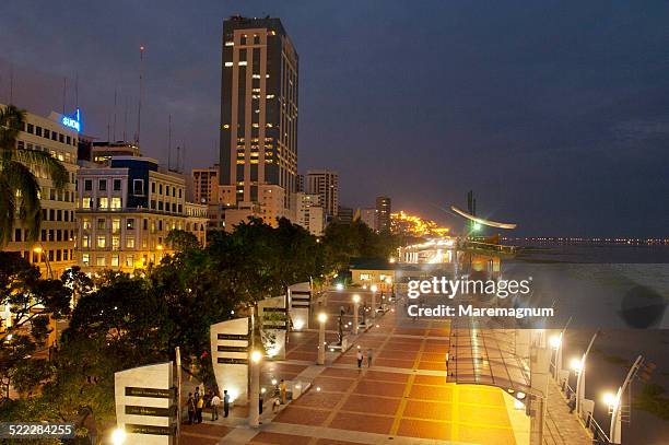 promenade along guayas river - guayaquil fotografías e imágenes de stock