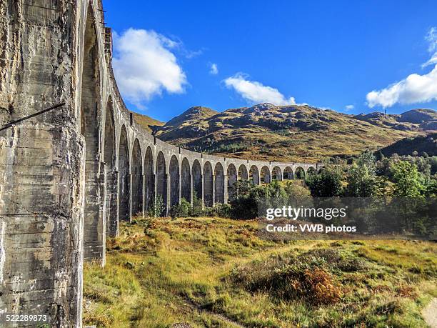 glenfinnan viaduct, lochaber, scotland - glenfinnan stock pictures, royalty-free photos & images