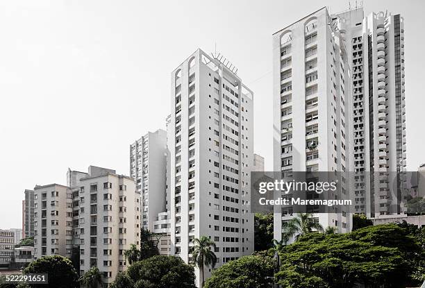 buildings near avenida (street) paulista - são paulo city stock-fotos und bilder