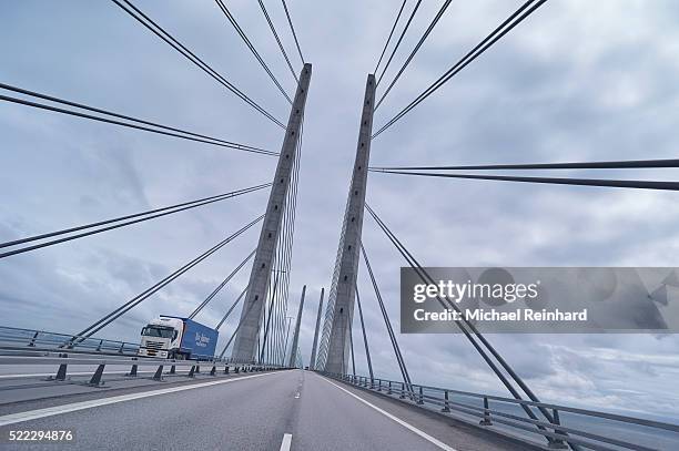 driving across the bridge - oresund bridge stock pictures, royalty-free photos & images
