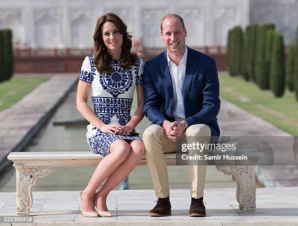 Prince William, Duke of Cambridge and Catherine, Duchess of Cambridge pose in front of the Taj Mahal on April 16, 2016 in Agra, India.