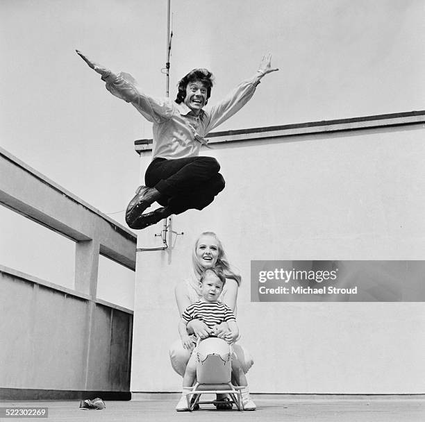 838 Lionel Blair Photos & High Res Pictures - Getty Images