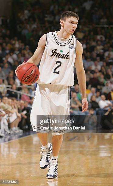 Chris Quinn of the Notre Dame Fighting Irish dribbles the ball against the Connecticut Huskies on January 30, 2005 at the Joyce Center at University...