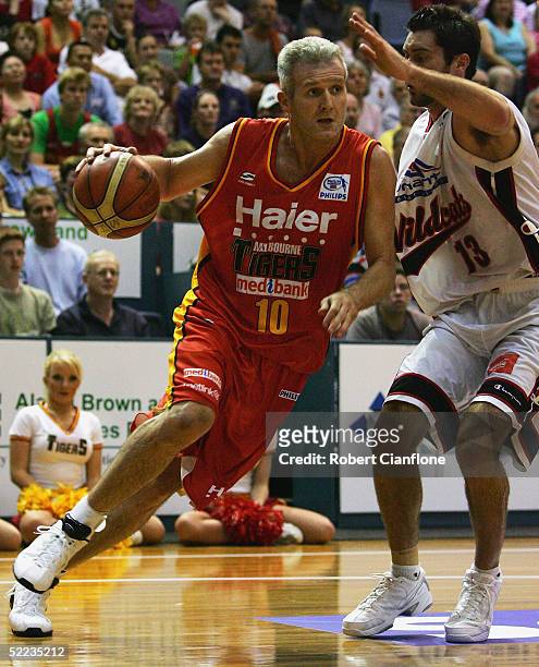 Andrew Gaze of the Tigers in action during the NBL Elimination Final between the Melbourne Tigers and the Perth Wildcats at the State Netball and...