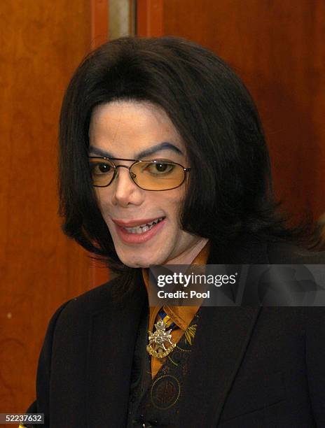 172 Opening Arguments In The Michael Jackson Court Case Stock Photos 172 Opening Arguments In The Michael Jackson Court Case Stock Photos