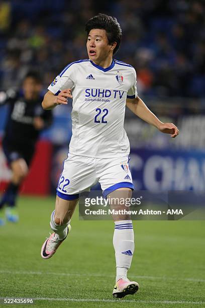 Kwon Chang-hoon of Suwon Samsung Bluewings during the AFC Champions League Group G match between Gamba Osaka and Suwon Samsung Bluewings at Suita...