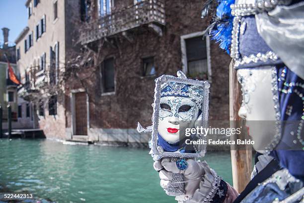 carnevale di venezia - maschere - maschere carnevale stock pictures, royalty-free photos & images