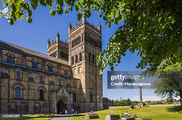 view of durham cathedral - durham england stock-fotos und bilder