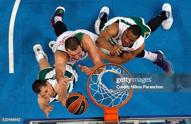 Darko Planinic, #6 of Laboral Kutxa Vitoria Gasteiz competes with Dimitris Diamantidis, #13 of Panathinaikos Athens during the 2015-2016 Turkish...