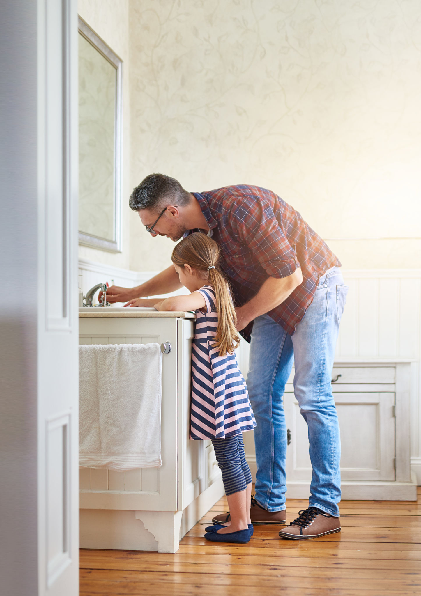 hand washing clothes