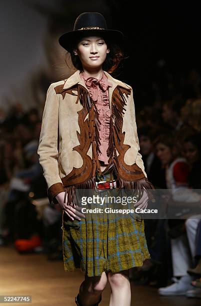 Model walks down the runway at the Philosophy By Alberta Ferretti fashion show as part of Milan Fashion Week Autumn/Winter 2005/6 on February 26,...