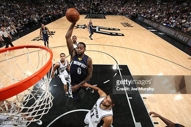 JaMychal Green of the Memphis Grizzlies goes for the dunk during the game against the San Antonio Spurs in Game Two of the Western Conference...