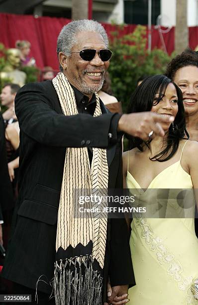 Actor Morgan Freeman, nominated for Best Supporting Actor for his role in "Million Dollar Baby," arrives with his daughter Morgana and wife Myrna for...