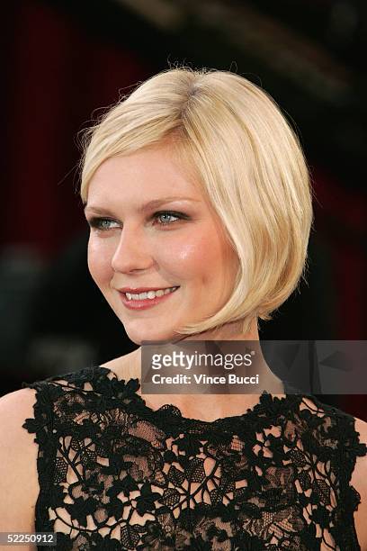 Actress Kirsten Dunst arrives at the 77th Annual Academy Awards at the Kodak Theater on February 27, 2005 in Hollywood, California.