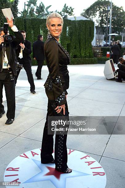 Model Heidi Klum arrives at the Vanity Fair Oscar Party at Mortons on February 27, 2005 in West Hollywood, California.