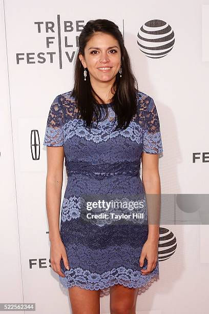 Actress Cecily Strong attends the premiere of "The Meddler" at Borough of Manhattan Community College during the 2016 TriBeCa Film Festival on April...