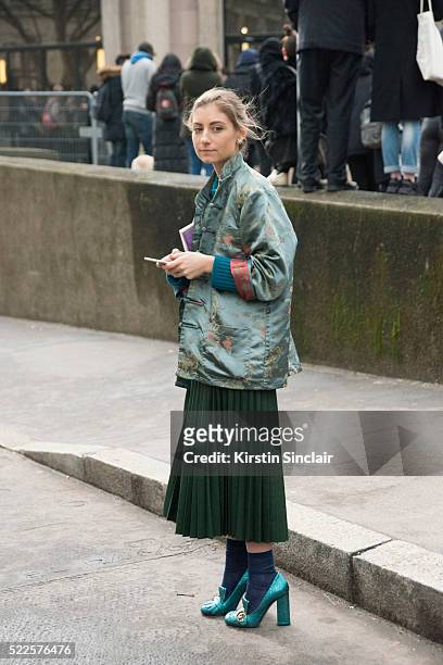 Illustrator Jenny Walton wears Gucci shoes and a vintage jacket on day 9 during Paris Fashion Week Autumn/Winter 2016/17 on March 9, 2016 in Paris,...