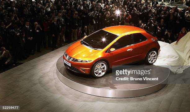 The new Honda FR-V 2.2i-CTDi is unveiled for the first time at the 75th International Geneva Motor Show press preview on March 1, 2005 in Geneva,...