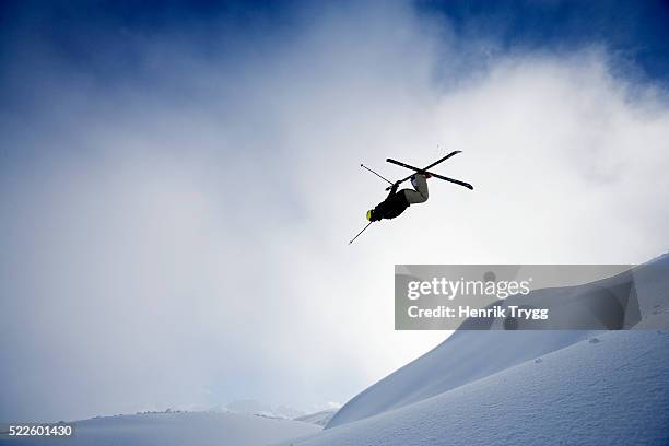 skier doing backflip - ski jumper stock pictures, royalty-free photos & images