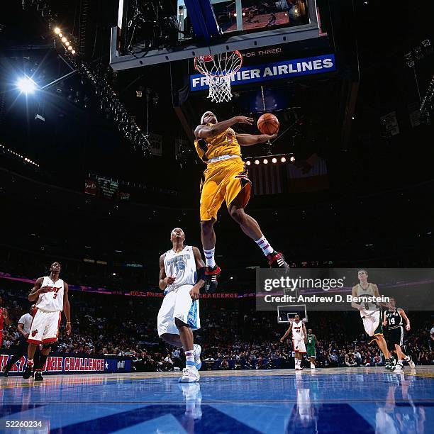 Josh Smith of the Rookie Team dunks against the Sophomore Team during the 2005 Got Milk? Rookie Challenge on February 18, 2005 at The Pepsi Center in...