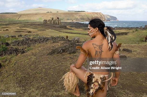 polynesian man in traditional dress - polynesian-people stock pictures, royalty-free photos & images