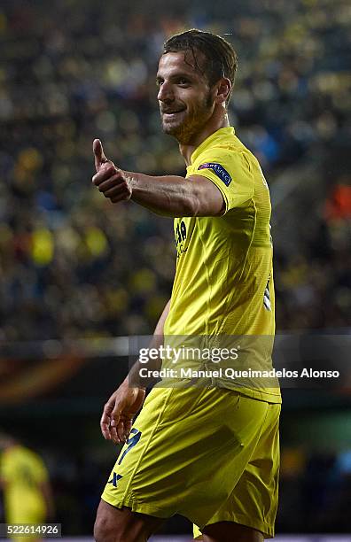 Roberto Soldado of Villarreal reacts during the UEFA Europa League Quarter Final first leg match between Villarreal CF and Sparta Prague at El...