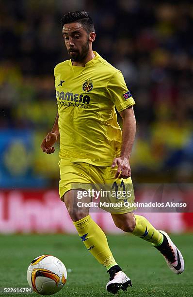 Jaume Costa of Villarreal runs with the ball during the UEFA Europa League Quarter Final first leg match between Villarreal CF and Sparta Prague at...