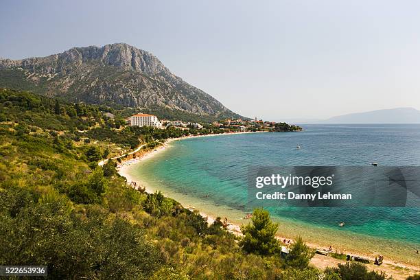 gornja vala beach - foothills stockfoto's en -beelden