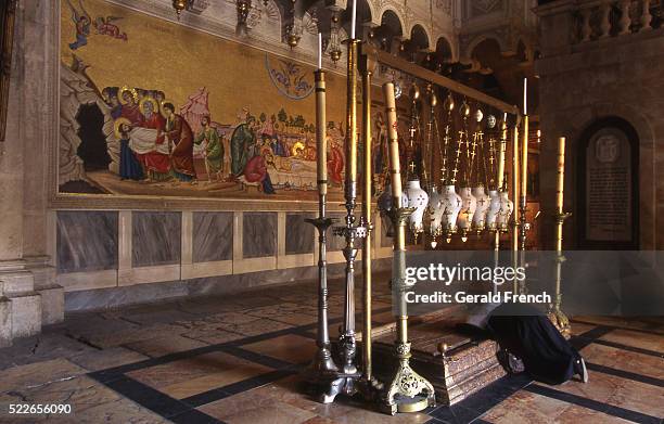 the stone of unction in the church of the holy sepulchre - church of the holy sepulchre 個照片及圖片檔