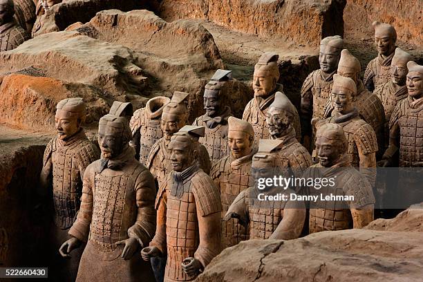 terracotta warrior statues in qin shi huangdi tomb - mausoleum of the first qin emperor stock pictures, royalty-free photos & images