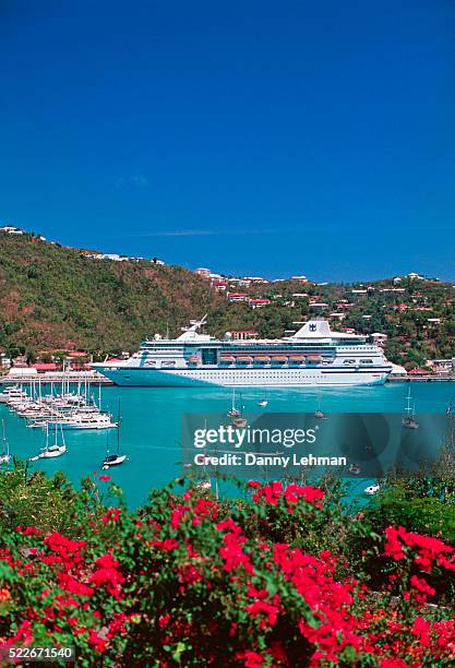 cruise ship docked at charlotte amalie on st. thomas - port st ストックフォトと画像