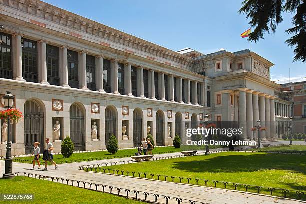 prado museum in madrid - museo del prado fotografías e imágenes de stock