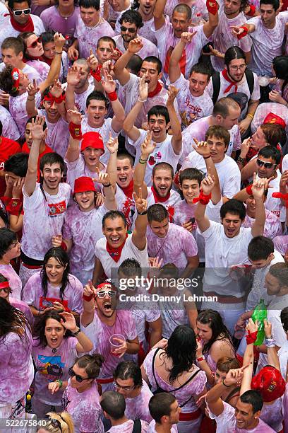 thousands celebrate the festival of san fermin - fiesta of san fermin stock pictures, royalty-free photos & images