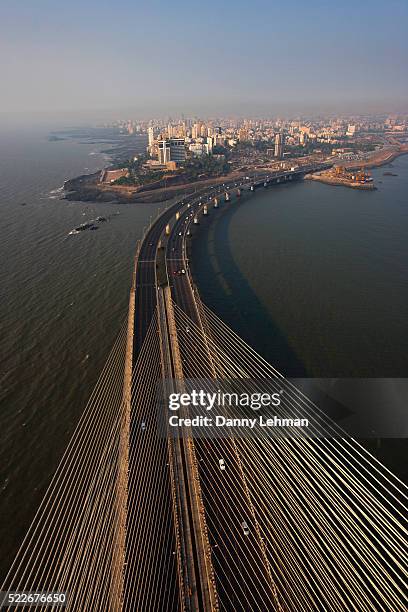 bandra-woril sea link (bwsl) bridge, a cable-stayed bridge and mumbai's newest icon - mumbai bridge stock pictures, royalty-free photos & images